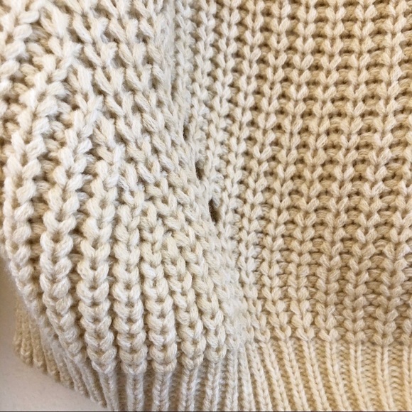 MOON & MADISON NWT Cropped Cowl Neck Knit Sweater Size Small in Cream - Picture 11 of 13
